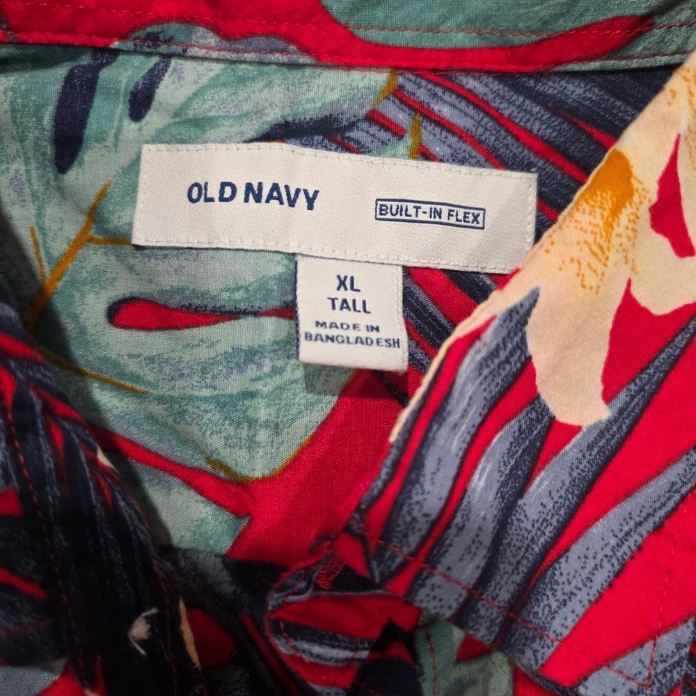 Old Navy Tropical Floral Shirt Mens XL Tall Red Hibiscus Palm Leaf Hawaiian Top - Picture 3 of 5